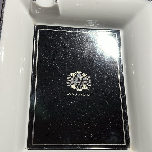 Avo Uvezian Cigar Ashtray Porcelain by Design New Orleans Black & Platinum - Picture 5 of 7